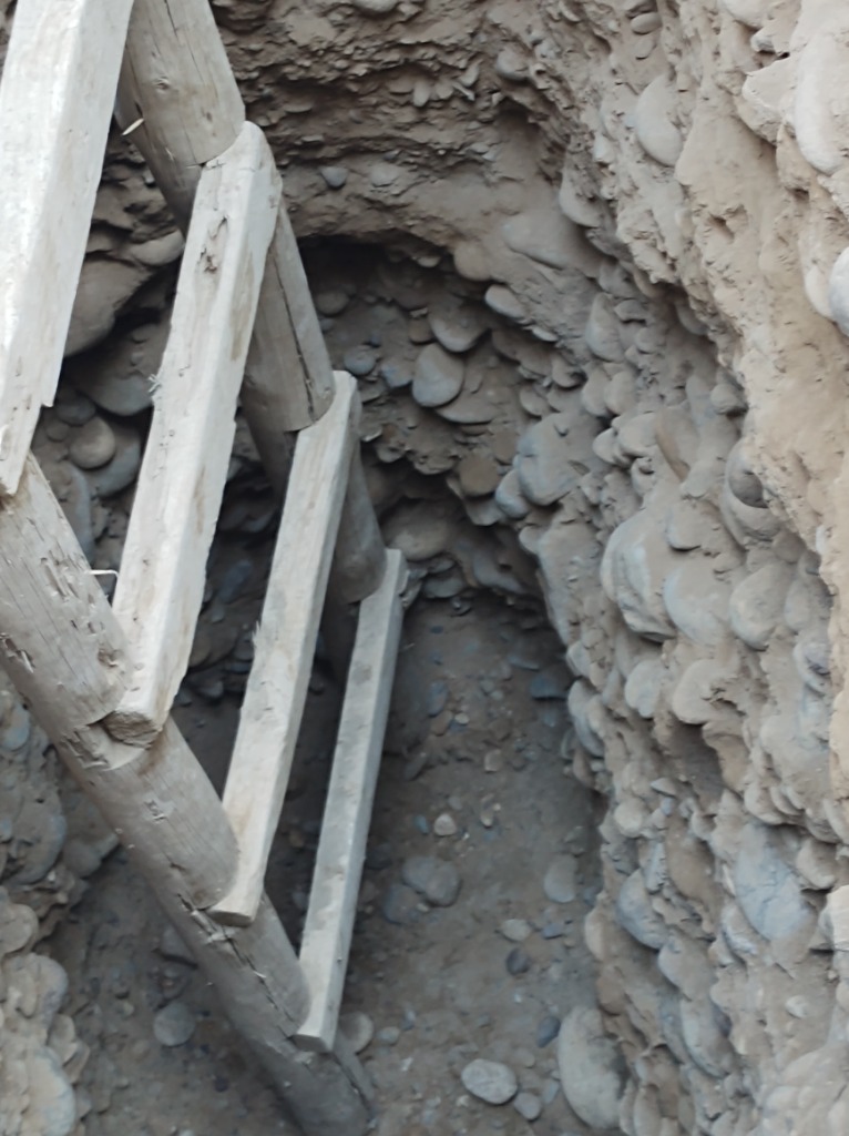 Inspección de Calicata con Escala